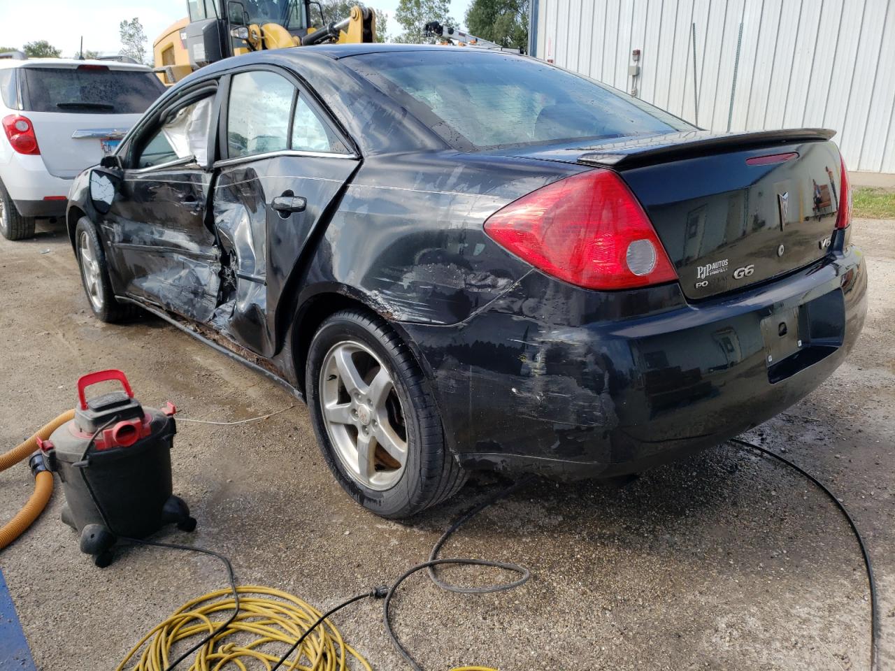 Image 2 of Pontiac G6 Base 2008 with VIN 1G2ZG57N384266297