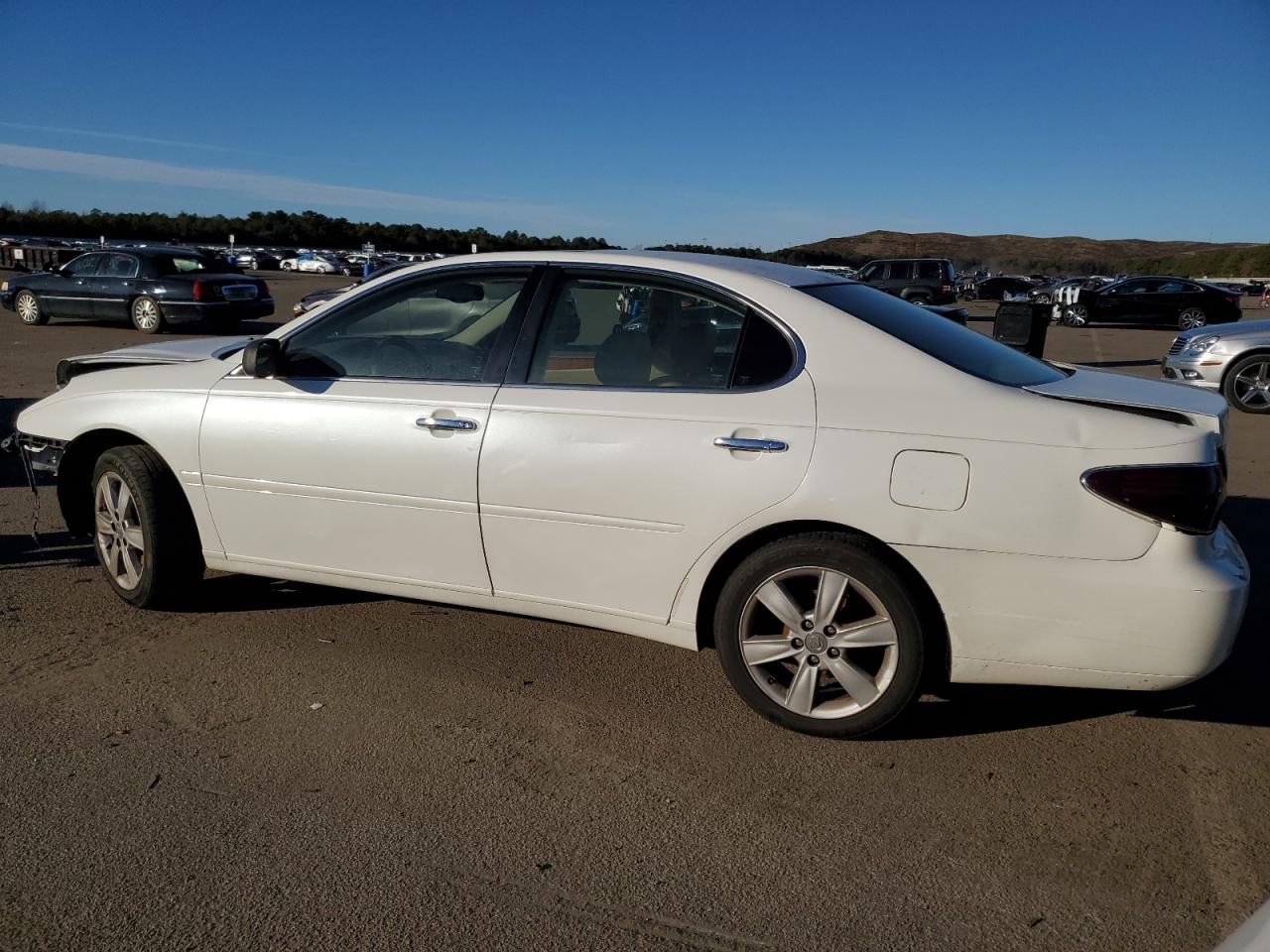Изображение 2 2005 LEXUS ES 330 2005 с VIN JTHBA30G155067669