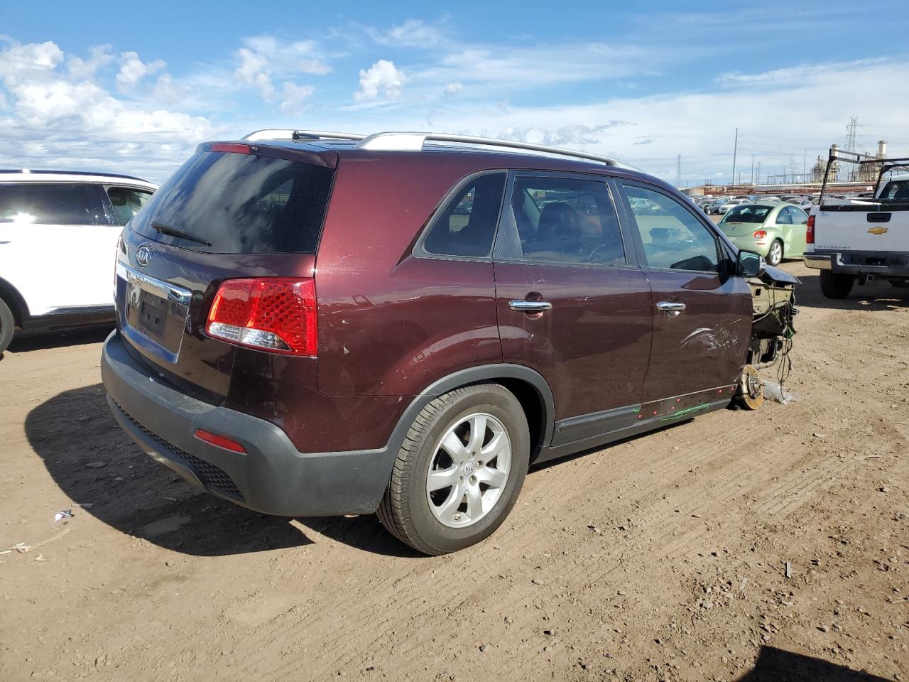 Изображение 3 2013 KIA SORENTO LX 2013 с VIN 5XYKT4A23DG357146