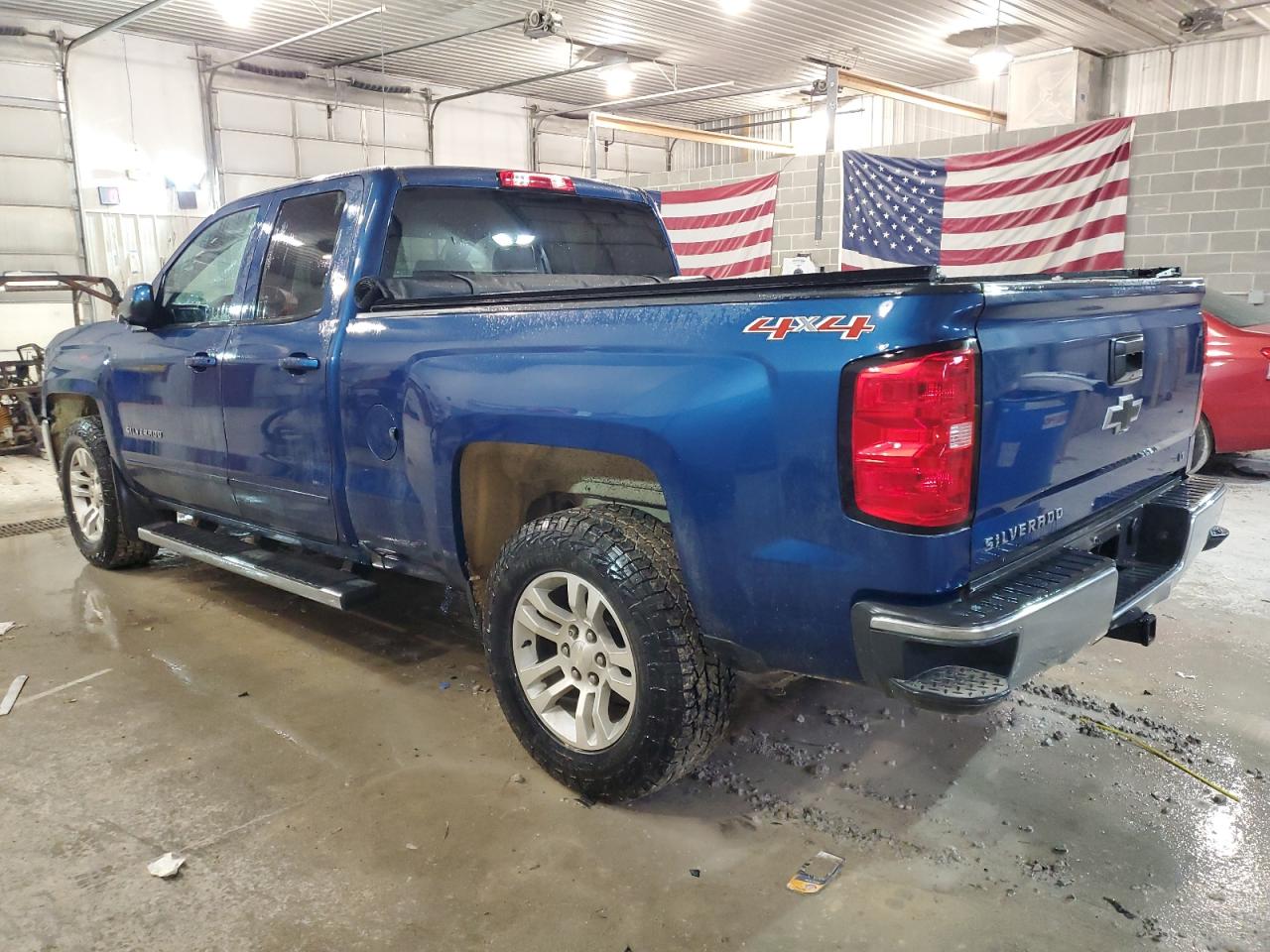 Image 2 of 2017 CHEVROLET SILVERADO K1500 LT 2017 with VIN 1GCVKREC0HZ121285