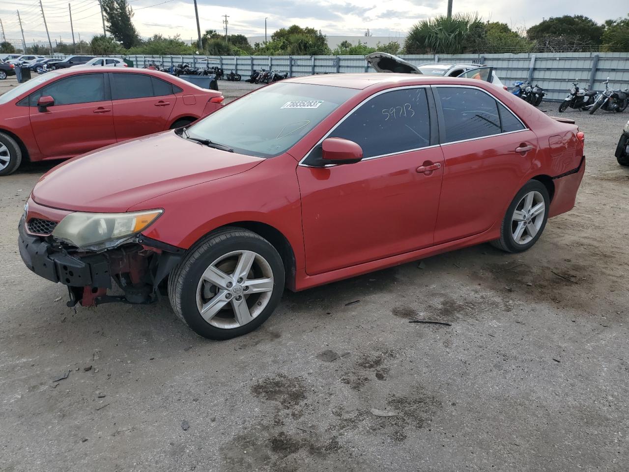 Image 1 of 2014 TOYOTA CAMRY L 2014 with VIN 4T1BF1FK5EU863586