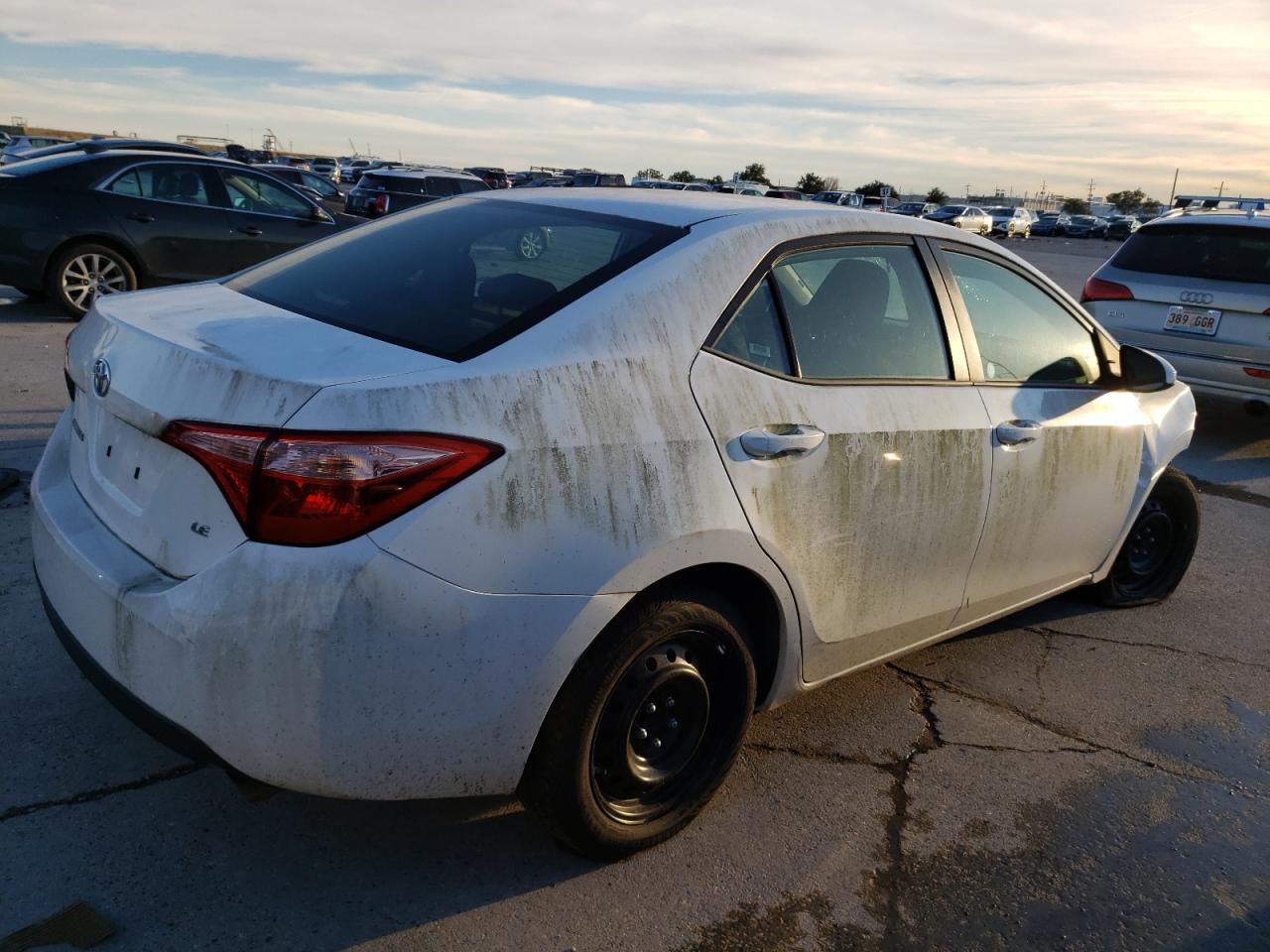 Image 3 of 2019 TOYOTA COROLLA L 2019 with VIN 5YFBURHE0KP940518