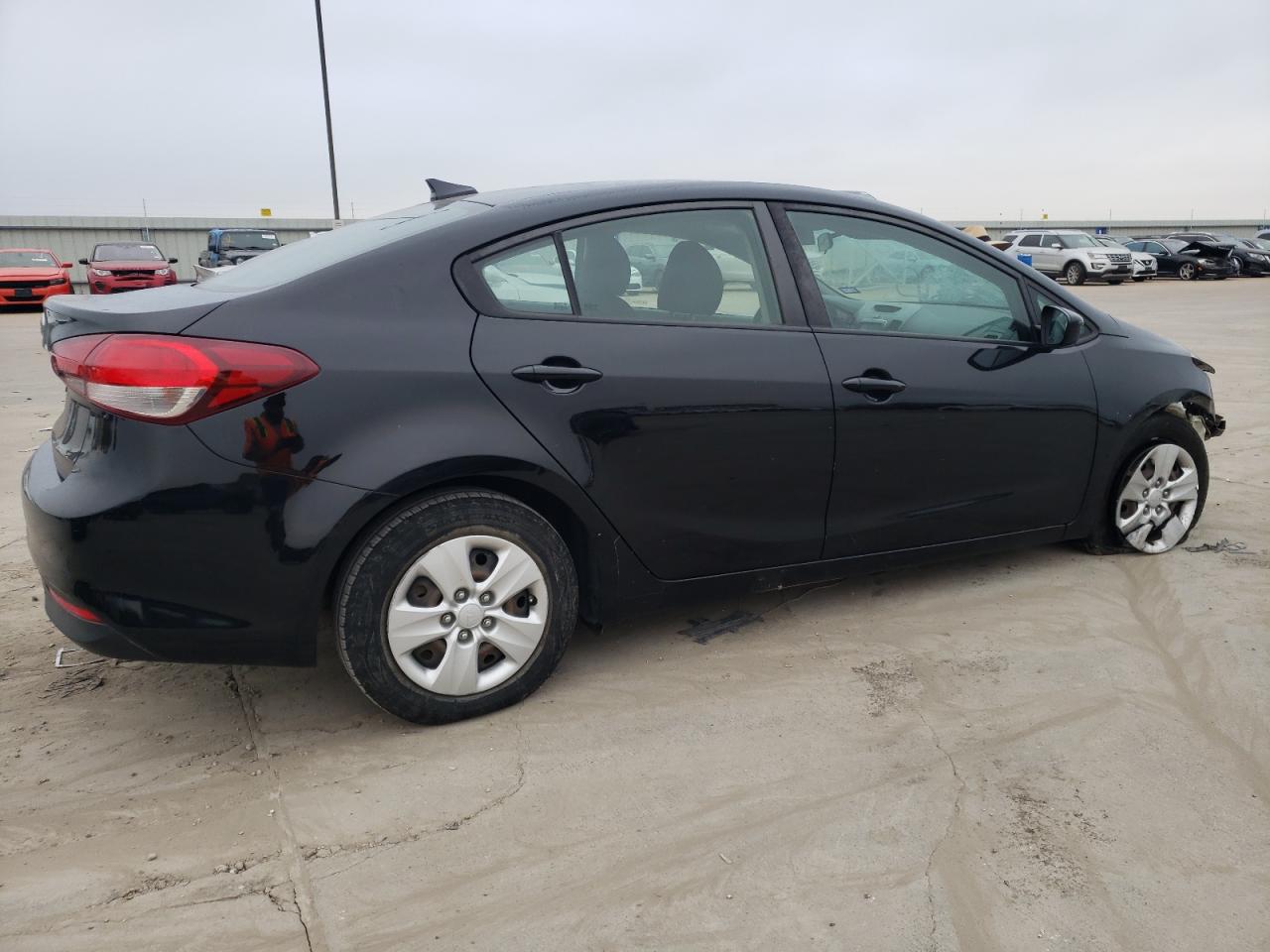 Image 3 of 2018 KIA FORTE LX 2018 with VIN 3KPFL4A79JE203742