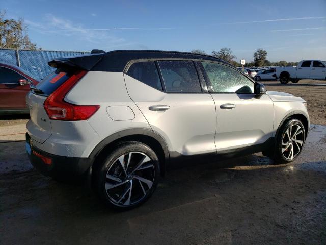 Obraz 3 z 2021 VOLVO XC40 T5 R-DESIGN 2021 z VIN YV4162UM9M2435733