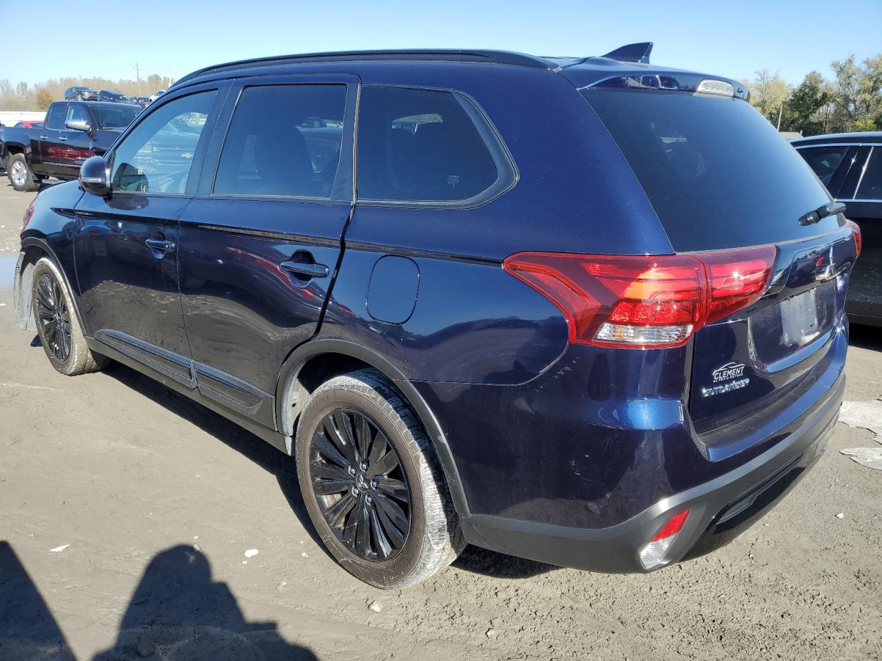 Image 2 of 2020 MITSUBISHI OUTLANDER SE 2020 with VIN JA4AD3A3XLZ036551