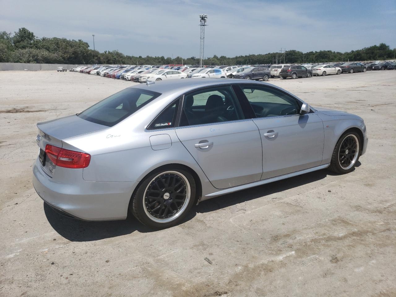 Изображение 3 2015 AUDI A4 PREMIUM 2015 с VIN WAUBFAFL5FN027461