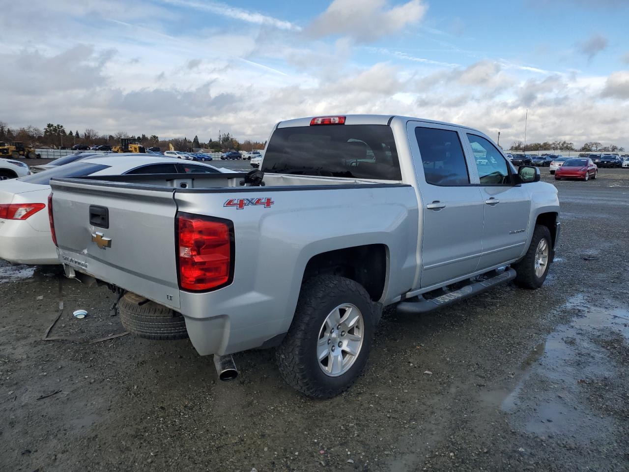 Image 3 of 2016 CHEVROLET SILVERADO K1500 LT 2016 with VIN 3GCUKRECXGG258857