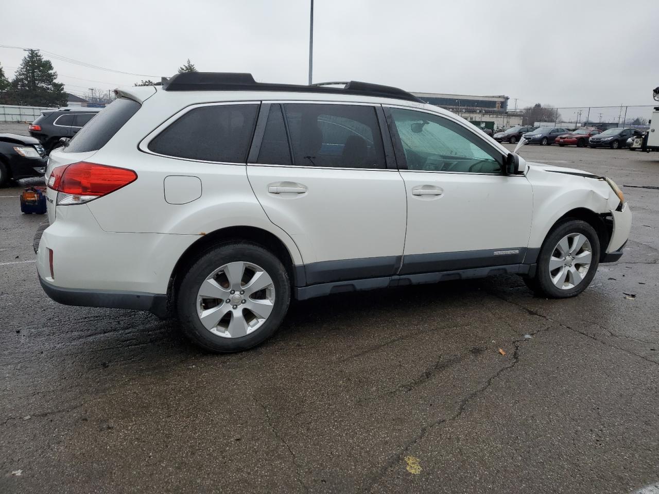 Изображение 3 2011 SUBARU OUTBACK 2.5I LIMITED 2011 с VIN 4S4BRCKC4B3373398