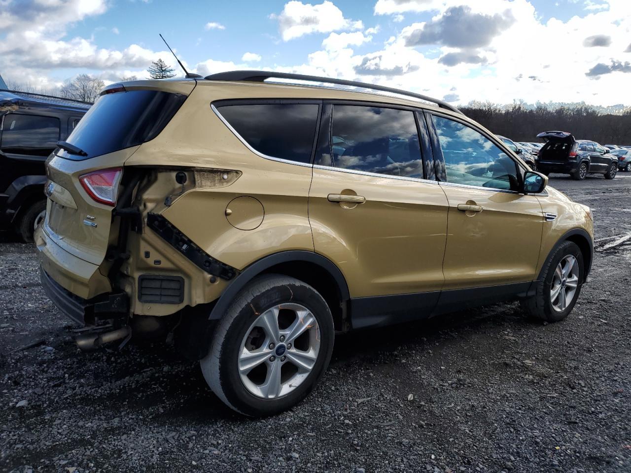 Obraz 3 z 2015 FORD ESCAPE SE 2015 z VIN 1FMCU9G95FUA97171