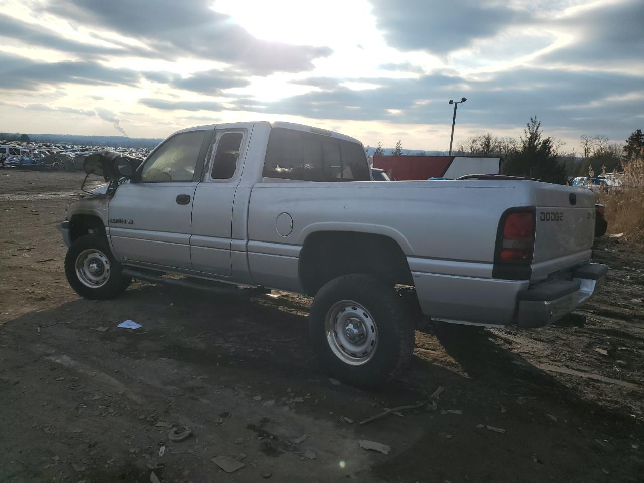 Изображение 2 2001 DODGE RAM 1500  2001 с VIN 3B7HF13Y01G755896