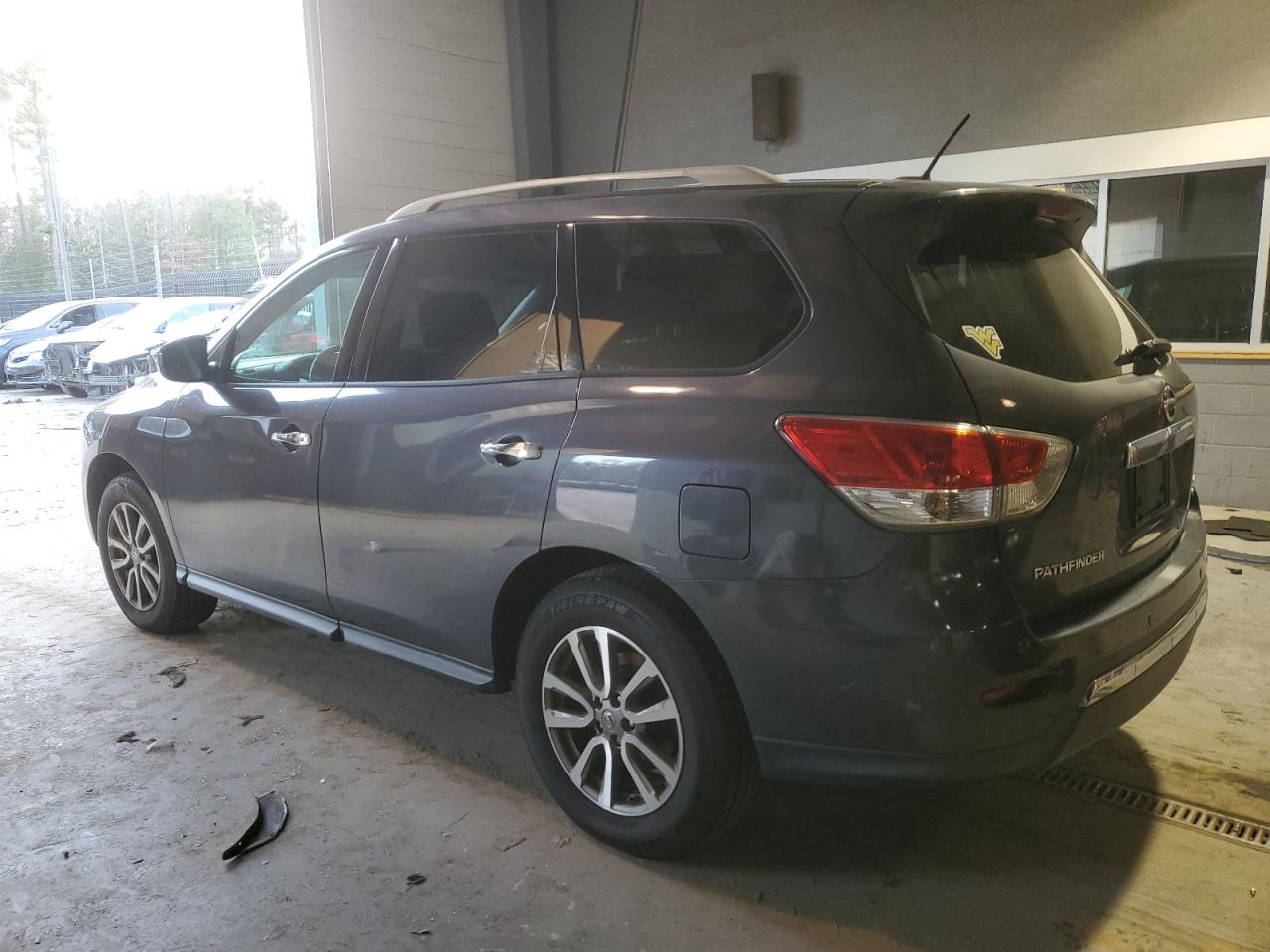 Image 2 of 2014 NISSAN PATHFINDER S 2014 with VIN 5N1AR2MM2EC610101