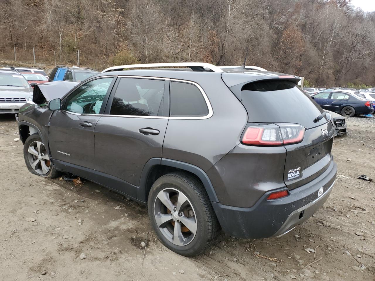 Image 2 of 2019 JEEP CHEROKEE LIMITED 2019 with VIN 1C4PJMDX2KD470391
