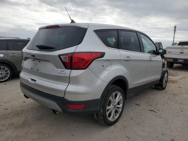 Image 3 of 2019 FORD ESCAPE SE 2019 with VIN 1FMCU0GD8KUB13051