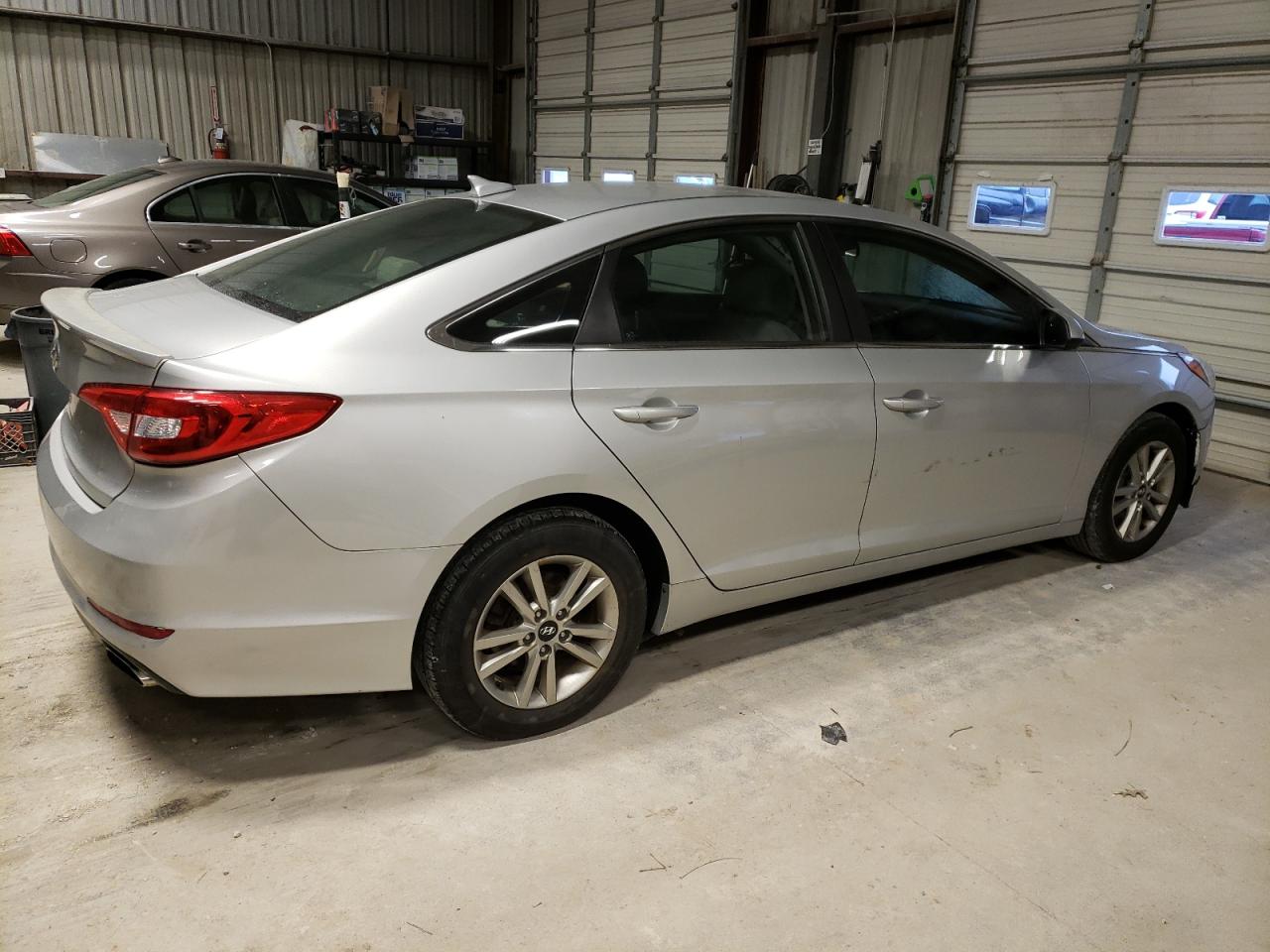 Изображение 3 2015 HYUNDAI SONATA SE 2015 с VIN 5NPE24AF2FH065065