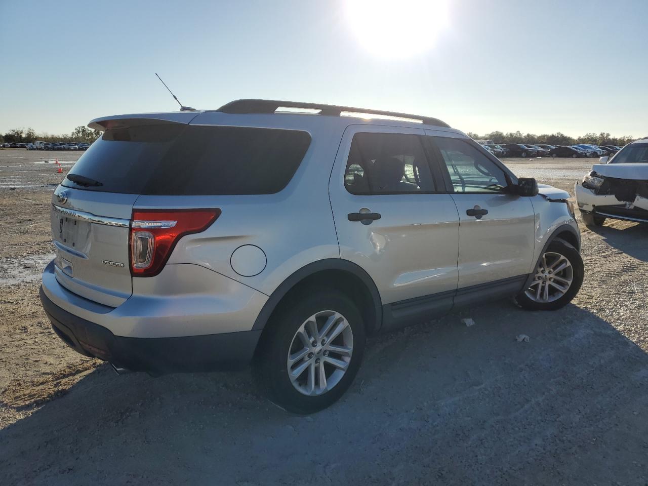 Изображение 3 2015 FORD EXPLORER  2015 с VIN 1FM5K7B8XFGA51710