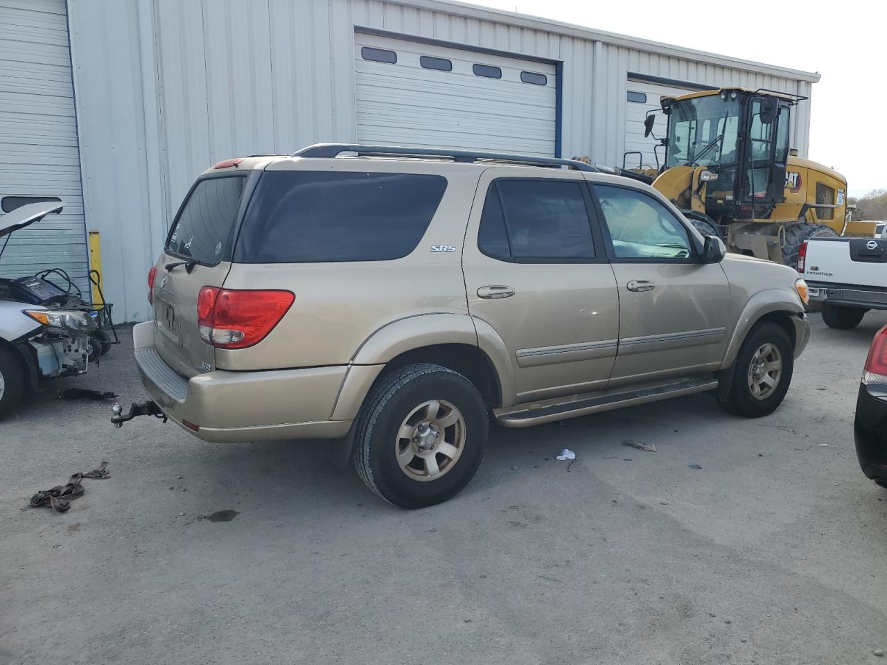 Image 3 of 2005 TOYOTA SEQUOIA SR5 2005 with VIN 5TDZT34A15S245932