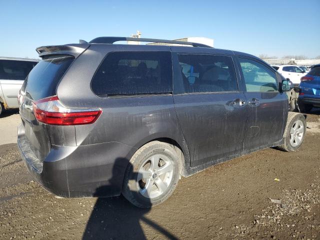 Obraz 3 z 2018 TOYOTA SIENNA LE 2018 z VIN 5TDKZ3DC3JS908722