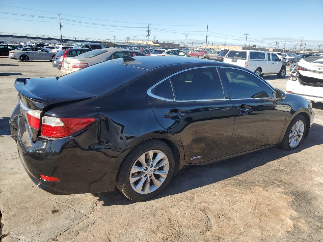 Obraz 3 z 2015 LEXUS ES 300H 2015 z VIN JTHBW1GG2F2085595