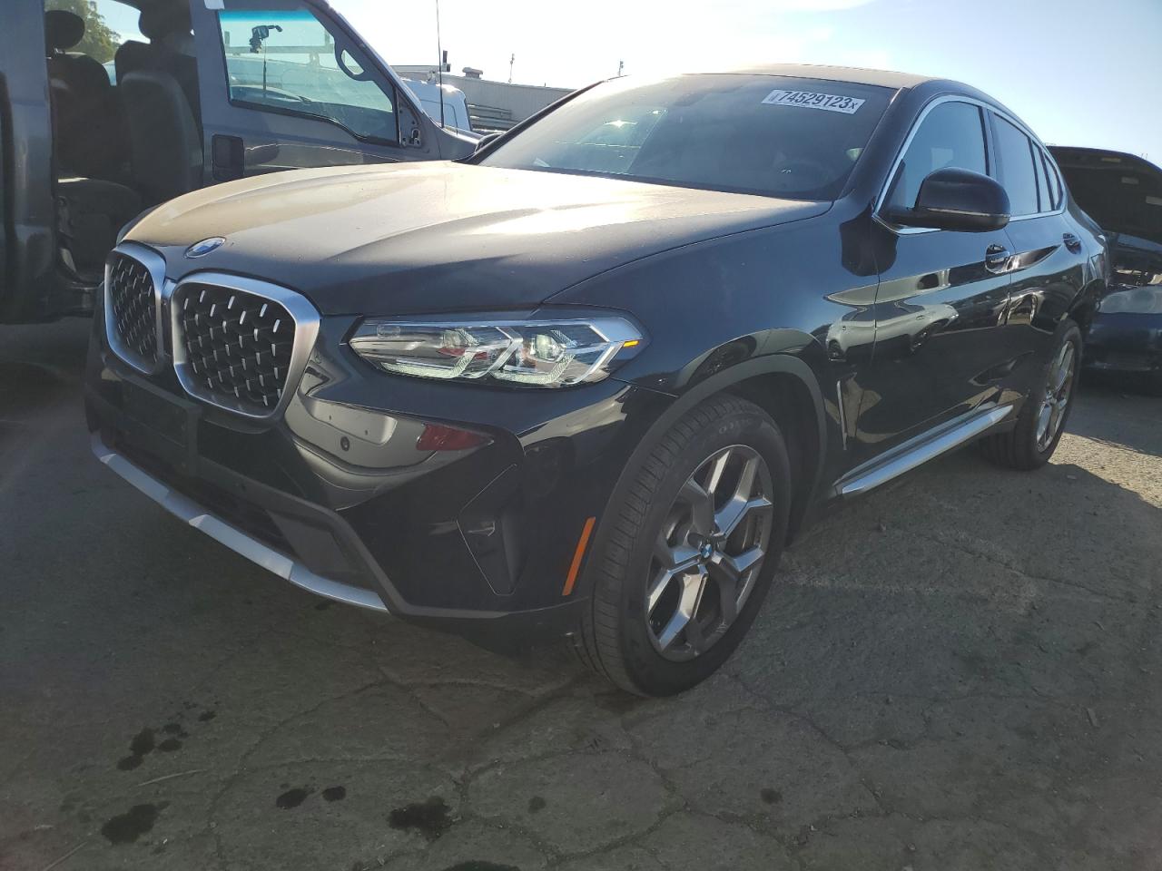 Изображение 1 2022 BMW X4 XDRIVE30I 2022 с VIN 5UX33DT07N9J11606