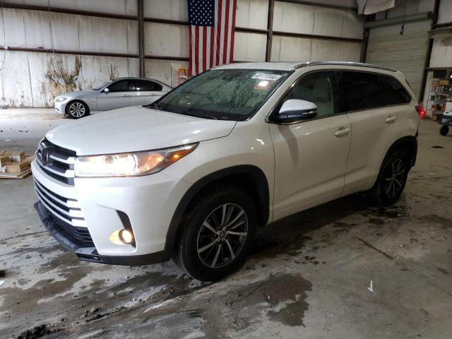 Изображение 1 2017 TOYOTA HIGHLANDER SE 2017 с VIN 5TDKZRFH7HS525386