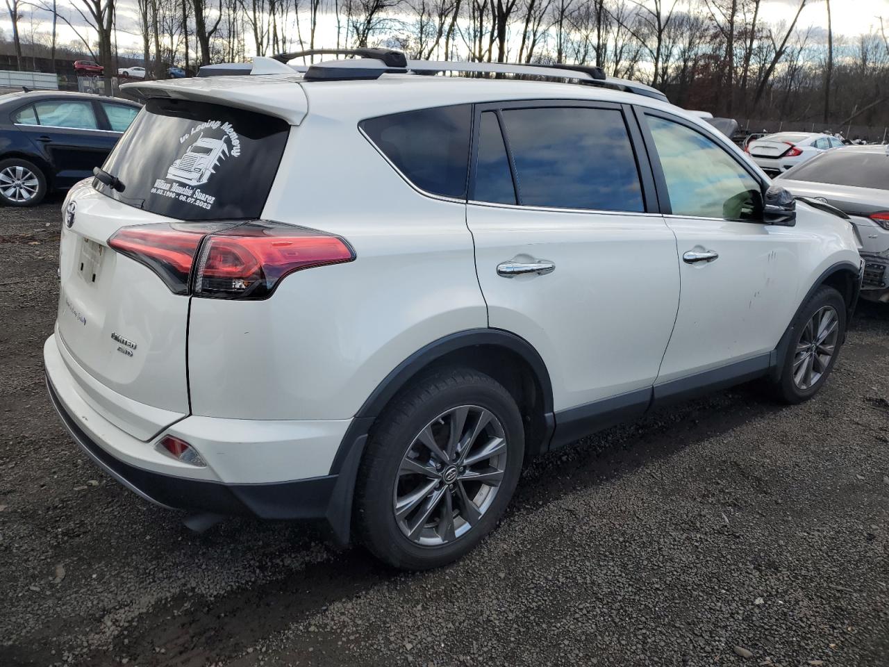 Image 3 of 2018 TOYOTA RAV4 LIMITED 2018 with VIN JTMDFREV6JJ231411