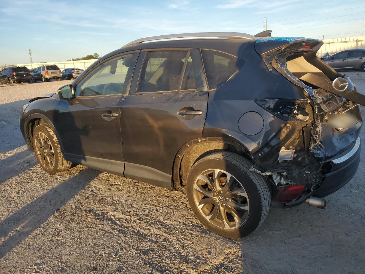 Image 2 of 2016 MAZDA CX-5 GT 2016 with VIN JM3KE2DY3G0687580