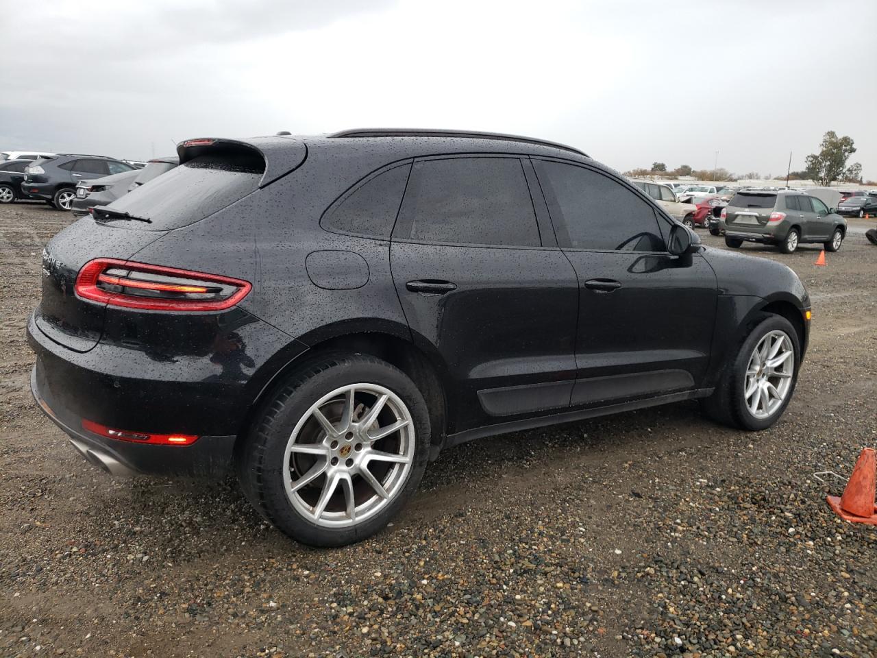 Image 3 of 2015 PORSCHE MACAN S 2015 with VIN WP1AB2A55FLB57002