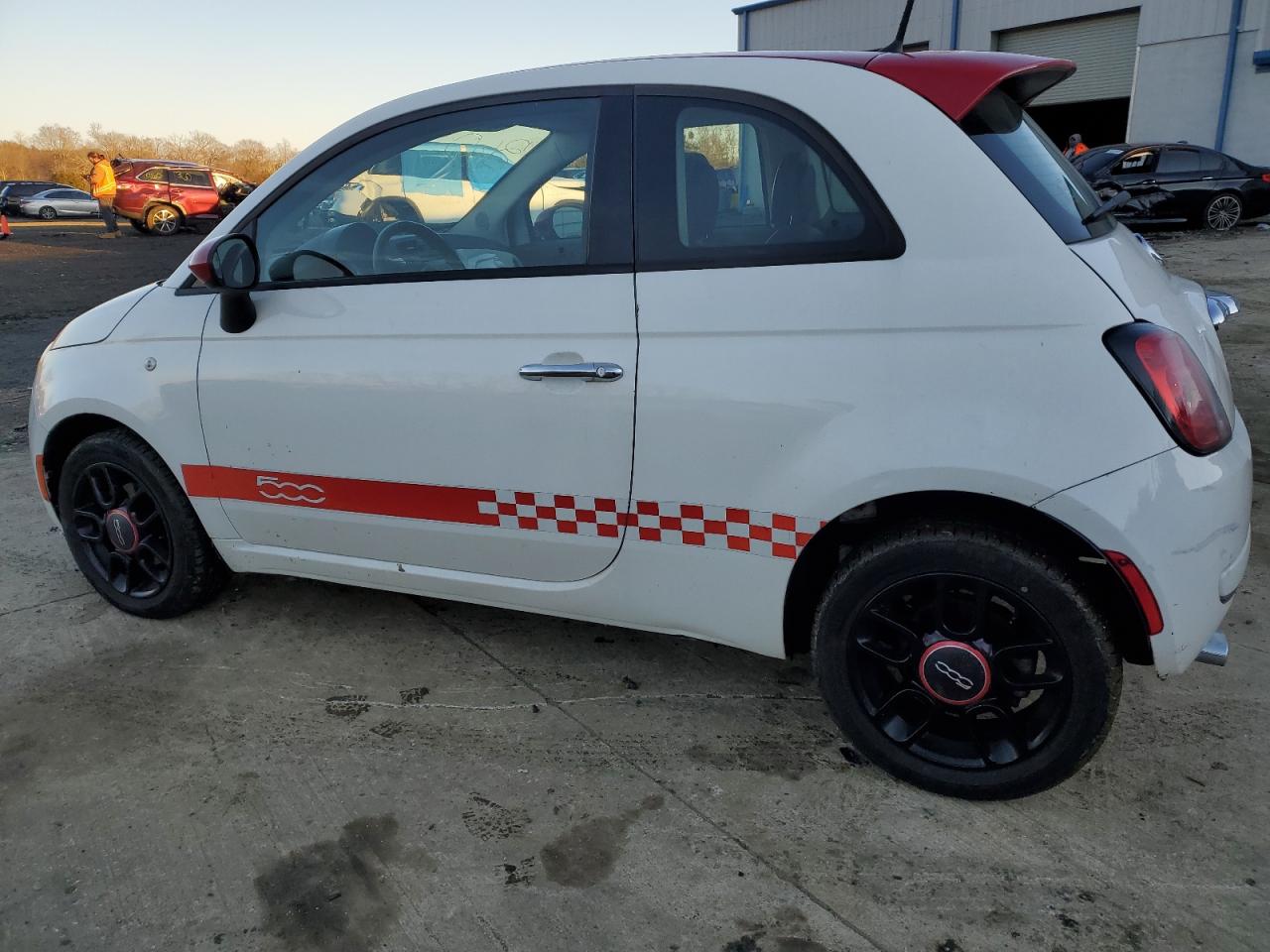 Image 2 of 2015 FIAT 500 POP 2015 with VIN 3C3CFFAR1FT647664