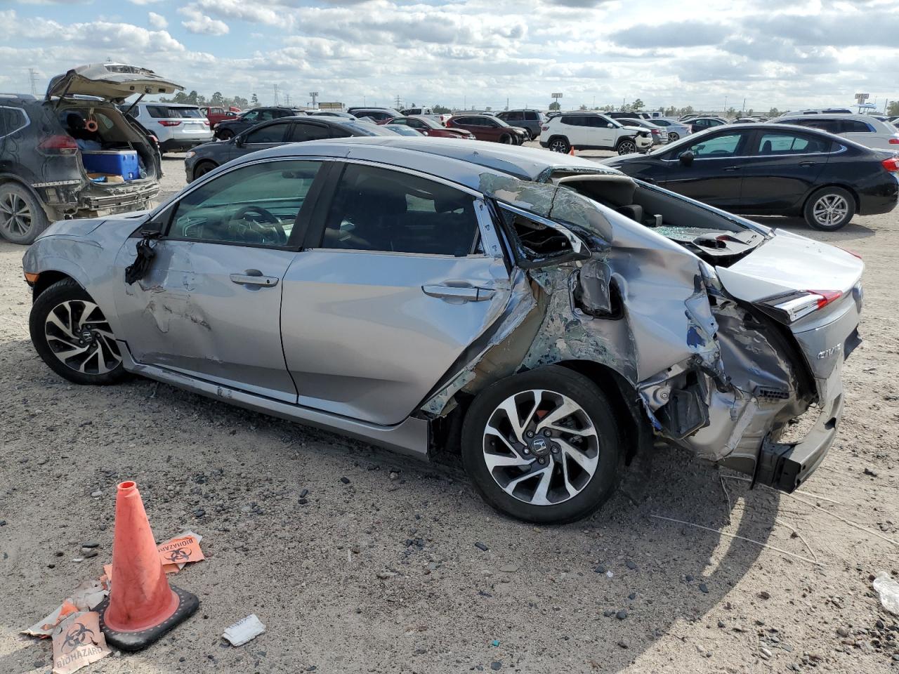 Obraz 2 z 2018 HONDA CIVIC LX 2018 z VIN 19XFC2F59JE005352