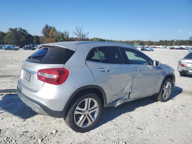 Image 3 of 2016 MERCEDES-BENZ GLA 250 2016 with VIN WDCTG4EB6GJ228027