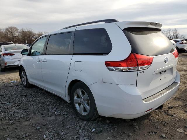 Obraz 2 z 2013 TOYOTA SIENNA LE 2013 z VIN 5TDKK3DC0DS347131