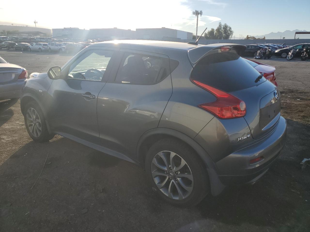 Изображение 2 2013 NISSAN JUKE S 2013 с VIN JN8AF5MV3DT220408