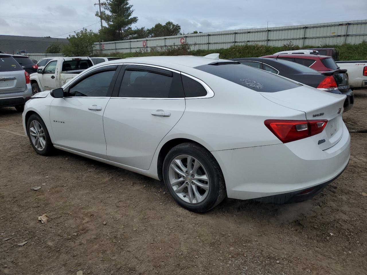 Obraz 2 z 2016 CHEVROLET MALIBU LT 2016 z VIN 1G1ZE5ST7GF202668
