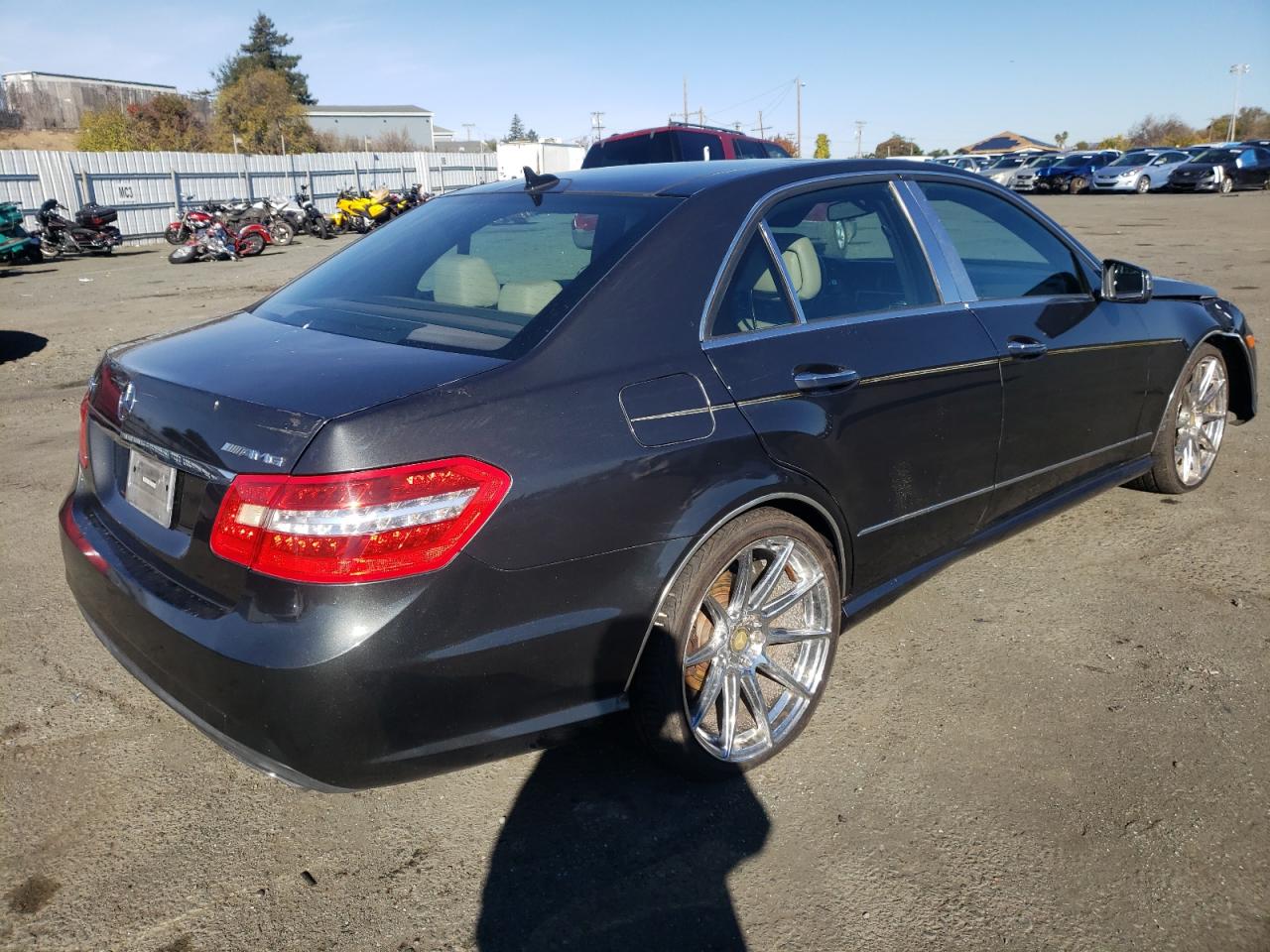 Image 3 of 2010 MERCEDES-BENZ E 350 2010 with VIN WDDHF5GBXAA067941
