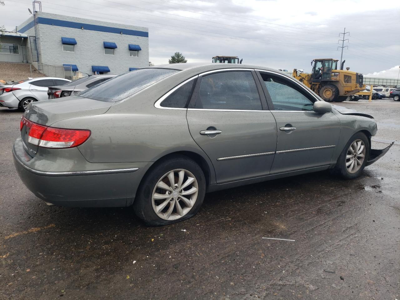 Image 3 of 2006 HYUNDAI AZERA SE 2006 with VIN KMHFC46F96A060183