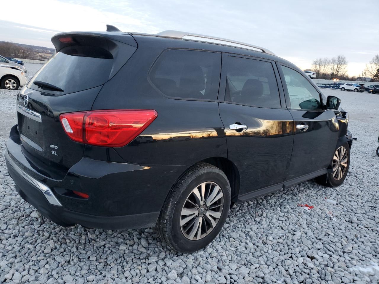 Obraz 3 z 2020 NISSAN PATHFINDER SL 2020 z VIN 5N1DR2CM2LC609347