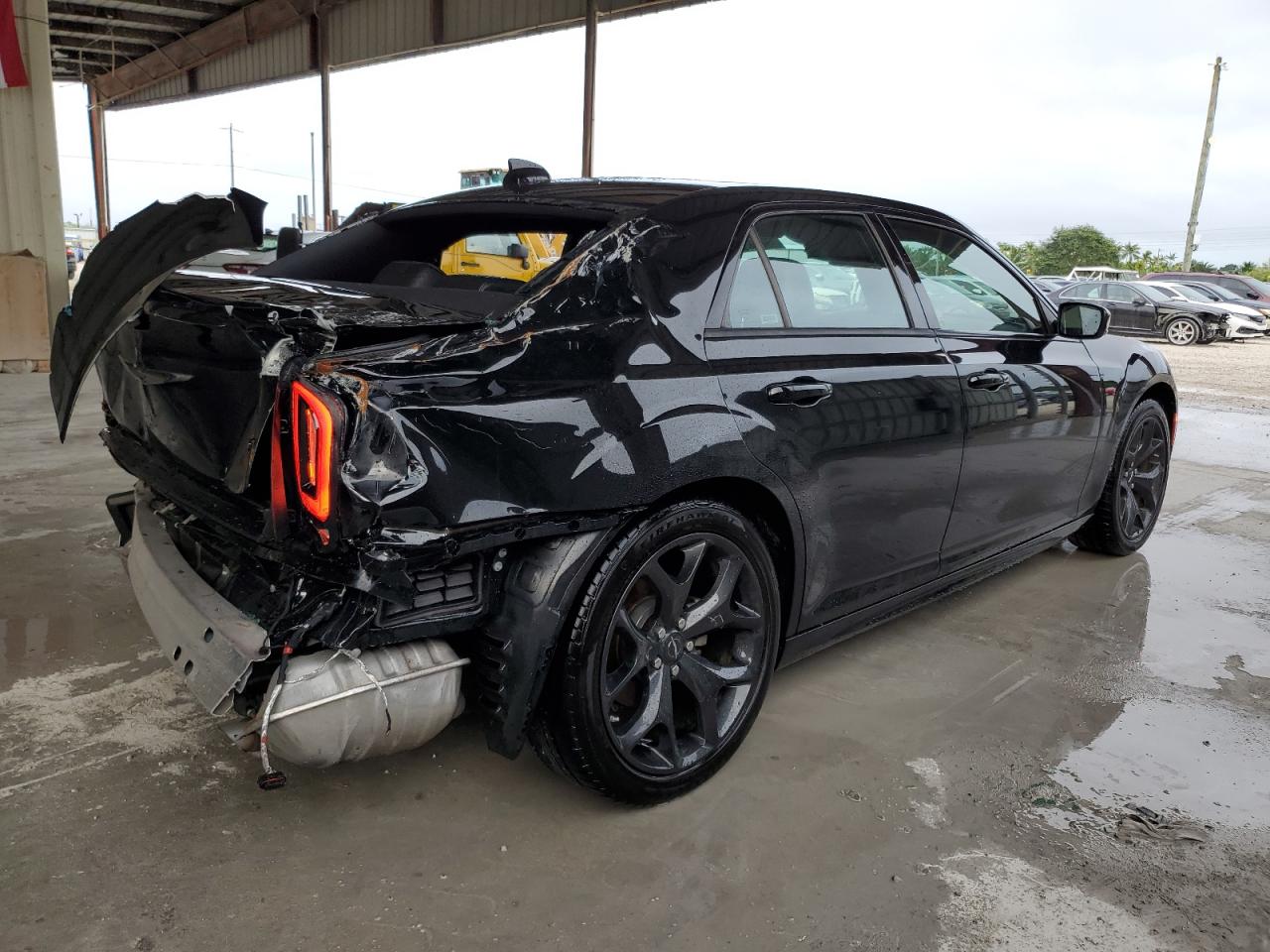 Изображение 3 2022 CHRYSLER 300 S 2022 с VIN 2C3CCABT8NH241376