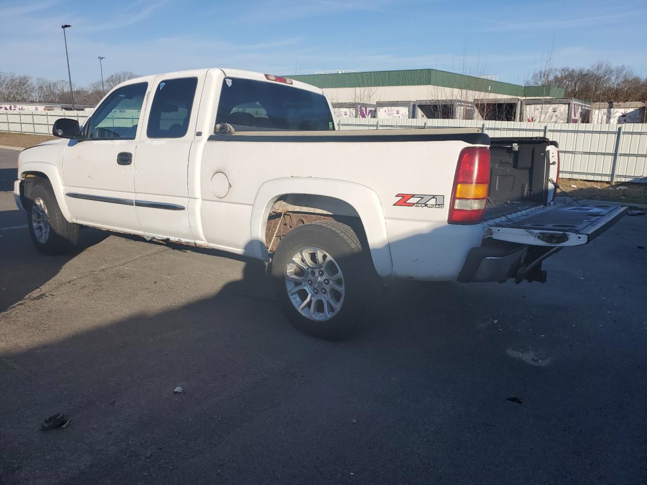 Obraz 2 z 2003 GMC NEW SIERRA K1500 2003 z VIN 2GTEK19V931325873