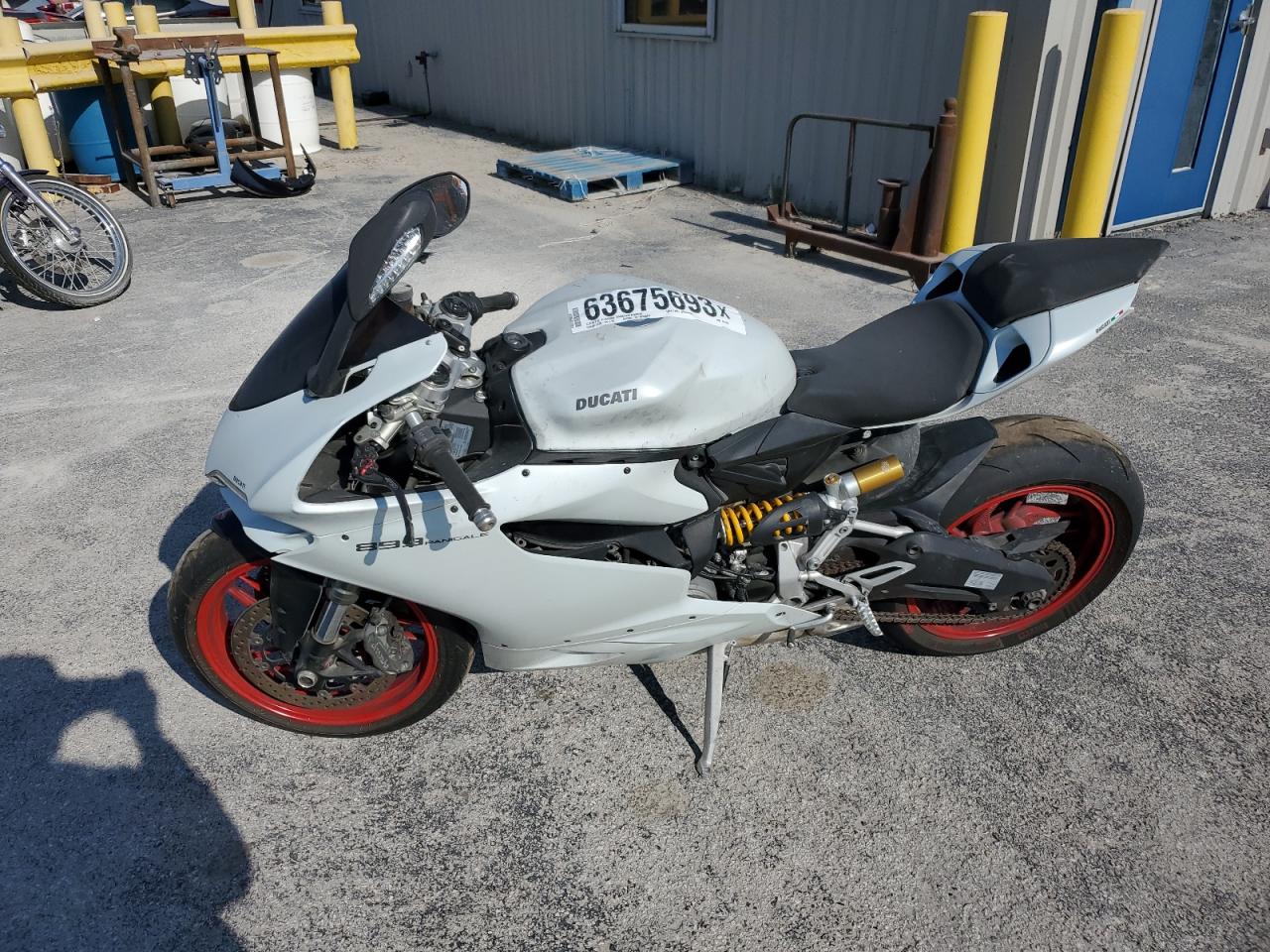 Obraz 2 z Ducati Superbike 899 Panigale 2014 z VIN ZDM14BUW6EB022927