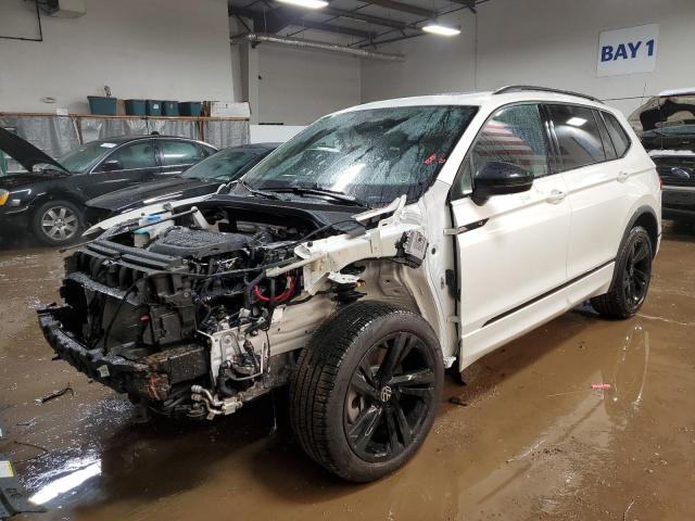 Изображение 1 2024 VOLKSWAGEN TIGUAN SE R-LINE BLACK 2024 с VIN 3VV8B7AXXRM025422