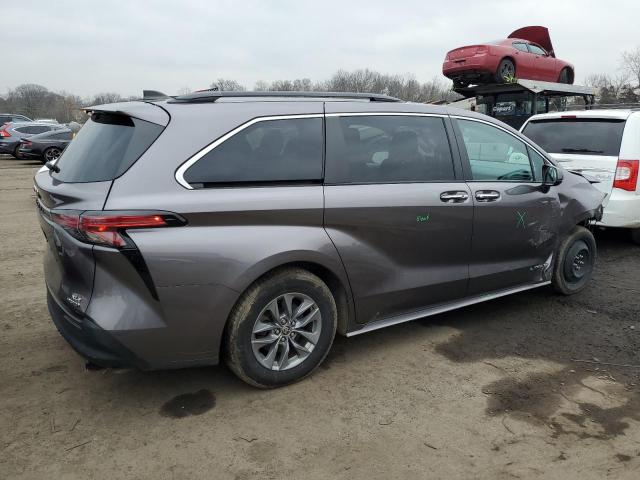 Obraz 3 z 2021 TOYOTA SIENNA XLE 2021 z VIN 5TDYSKFC7MS037298