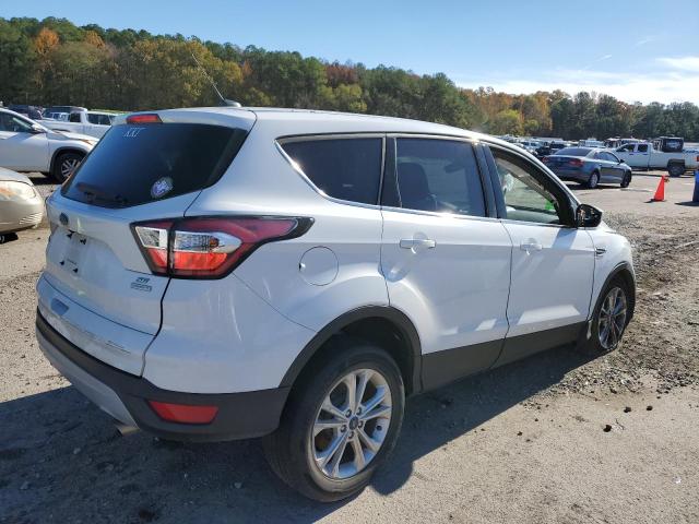 Image 3 of 2017 FORD ESCAPE SE 2017 with VIN 1FMCU0G95HUA83656