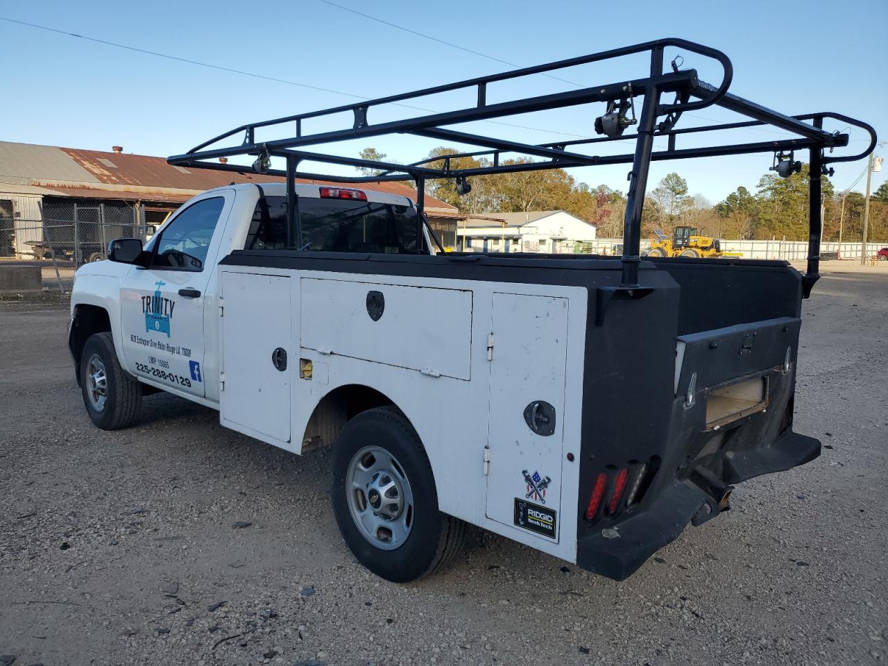 Image 2 of 2015 CHEVROLET SILVERADO C2500 HEAVY DUTY 2015 with VIN 1GC0CUEG1FZ535170