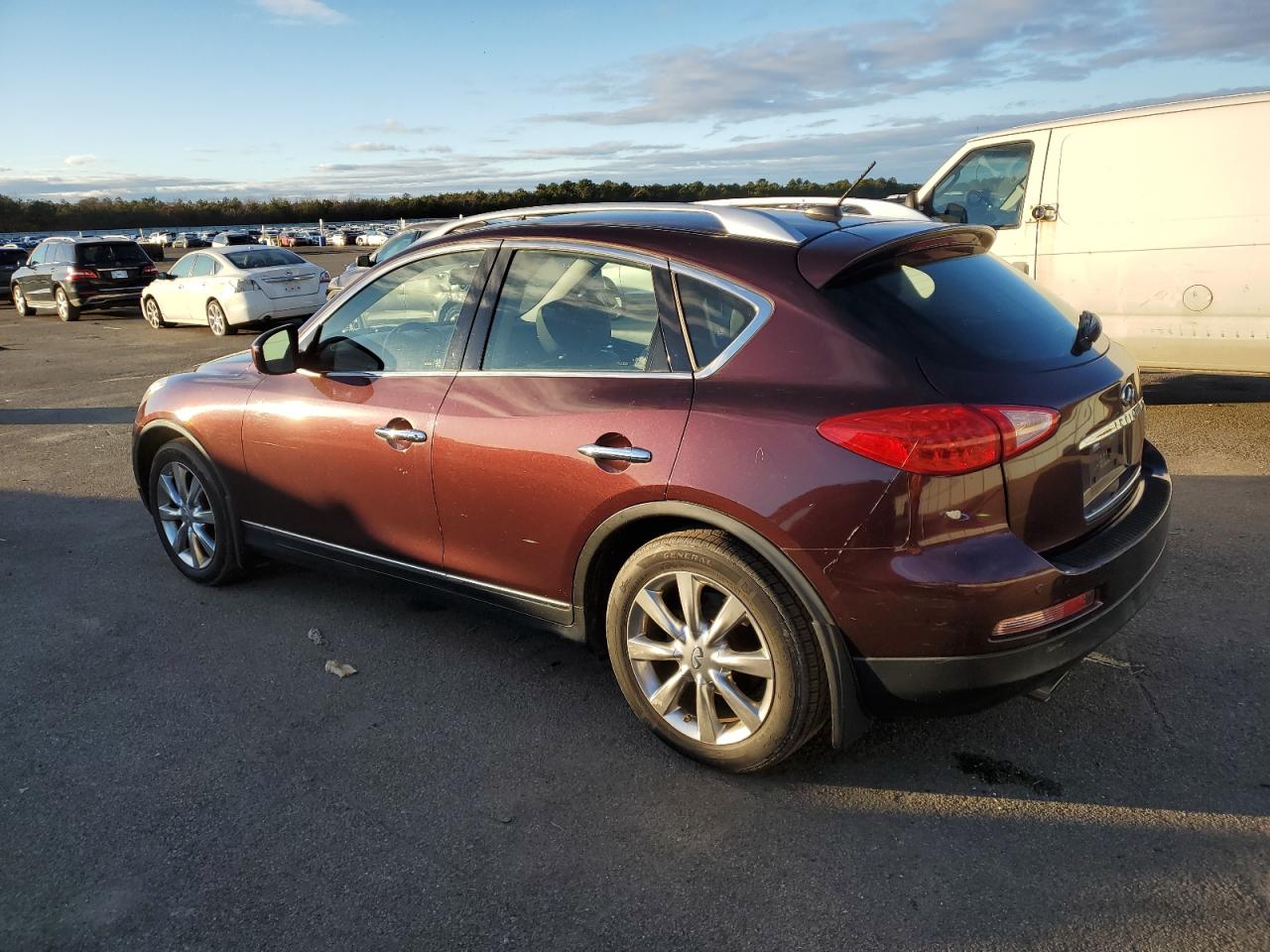 Изображение 2 2011 INFINITI EX35 BASE 2011 с VIN JN1AJ0HR6BM851075