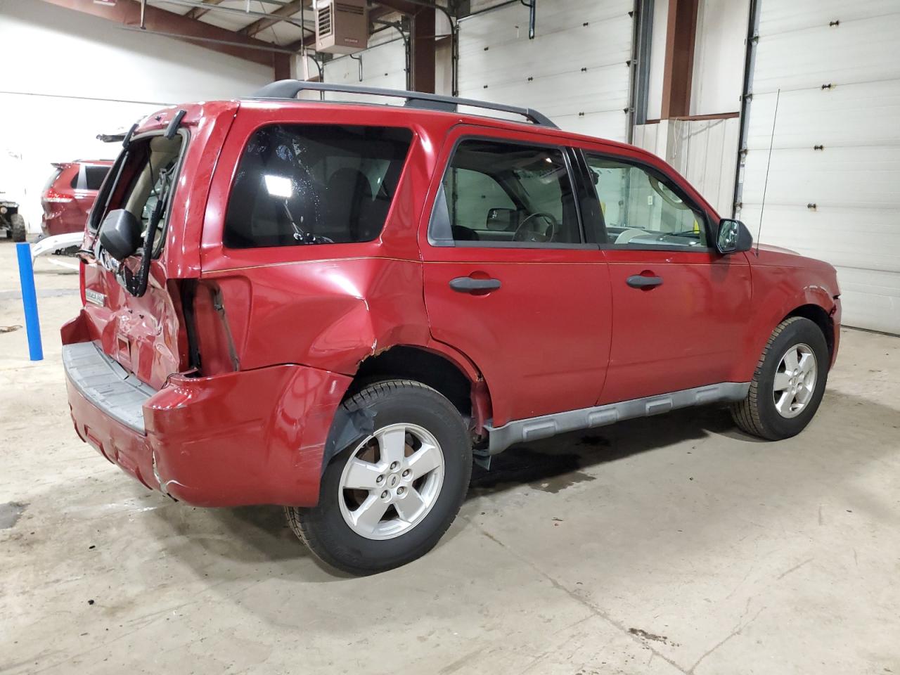 Изображение 3 2010 FORD ESCAPE XLT 2010 с VIN 1FMCU9D75AKB34985