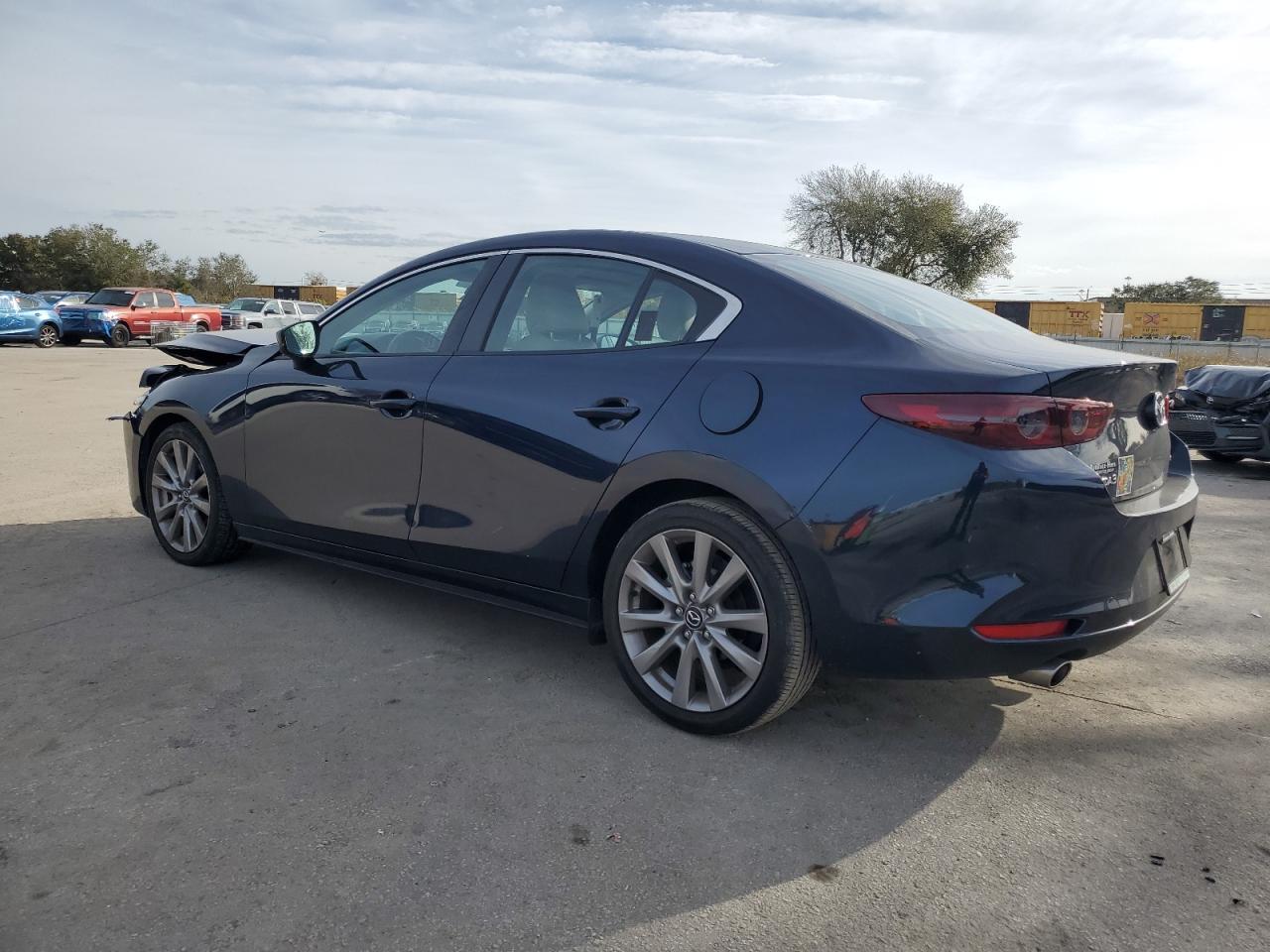 Image 2 of 2020 MAZDA 3 SELECT 2020 with VIN JM1BPACL8L1171688