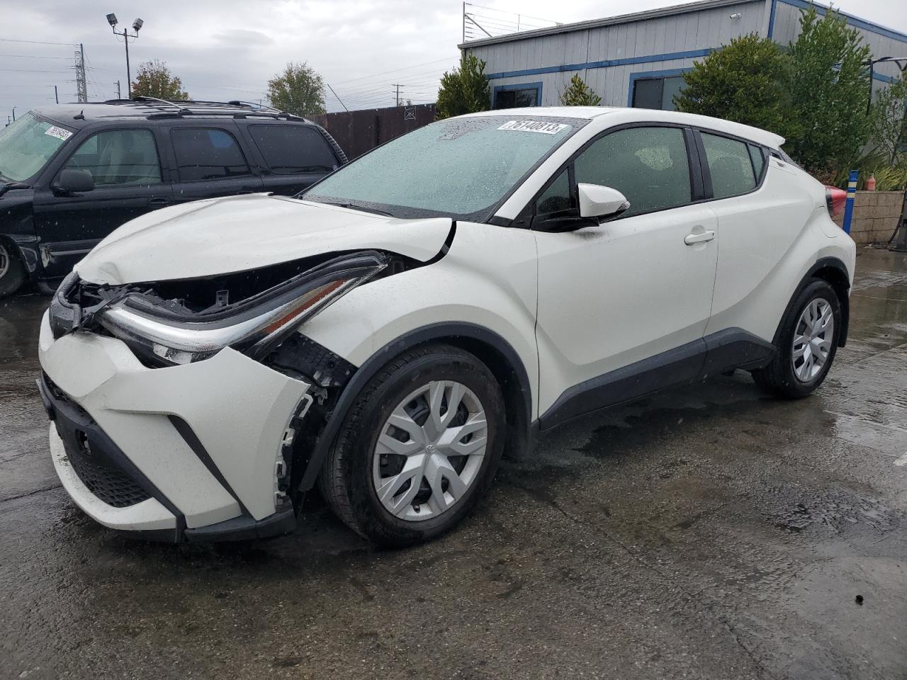 Obraz 1 z 2021 TOYOTA C-HR XLE 2021 z VIN JTNKHMBX8M1121549