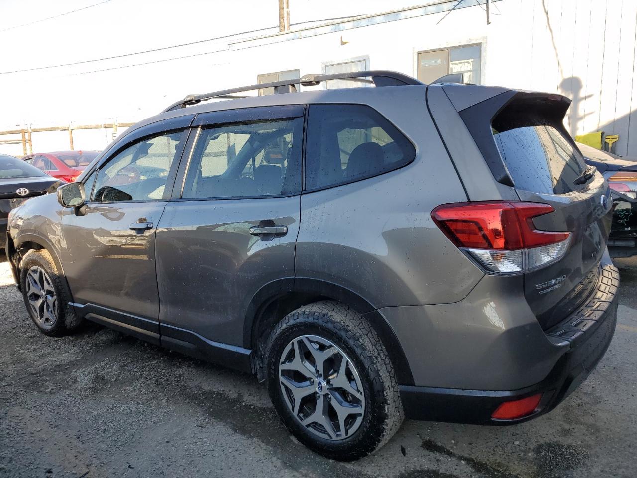Obraz 2 z 2020 SUBARU FORESTER PREMIUM 2020 z VIN JF2SKAJC6LH529798