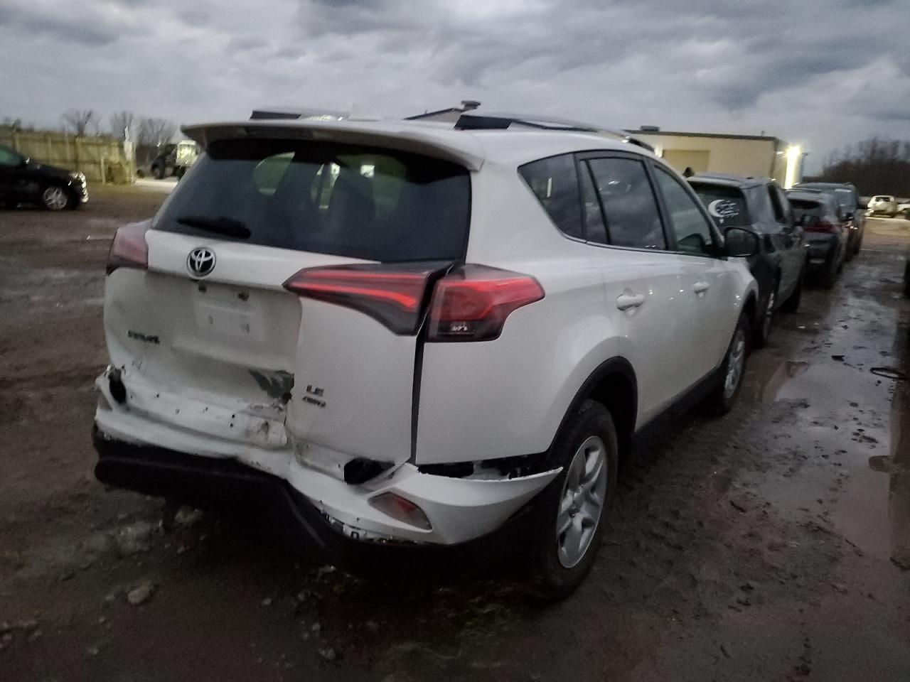 Image 3 of 2016 TOYOTA RAV4 LE 2016 with VIN JTMBFREV0GJ078959