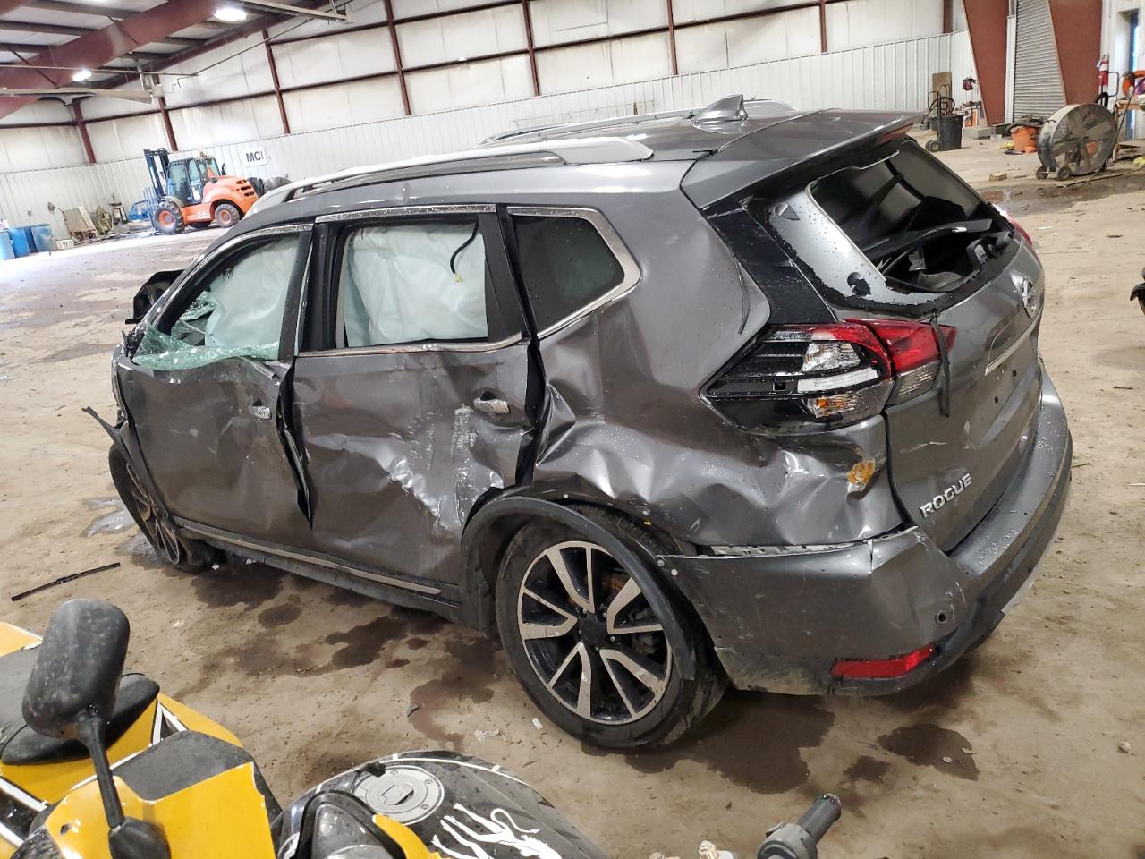 Obraz 2 z 2019 NISSAN ROGUE S 2019 z VIN 5N1AT2MVXKC801044